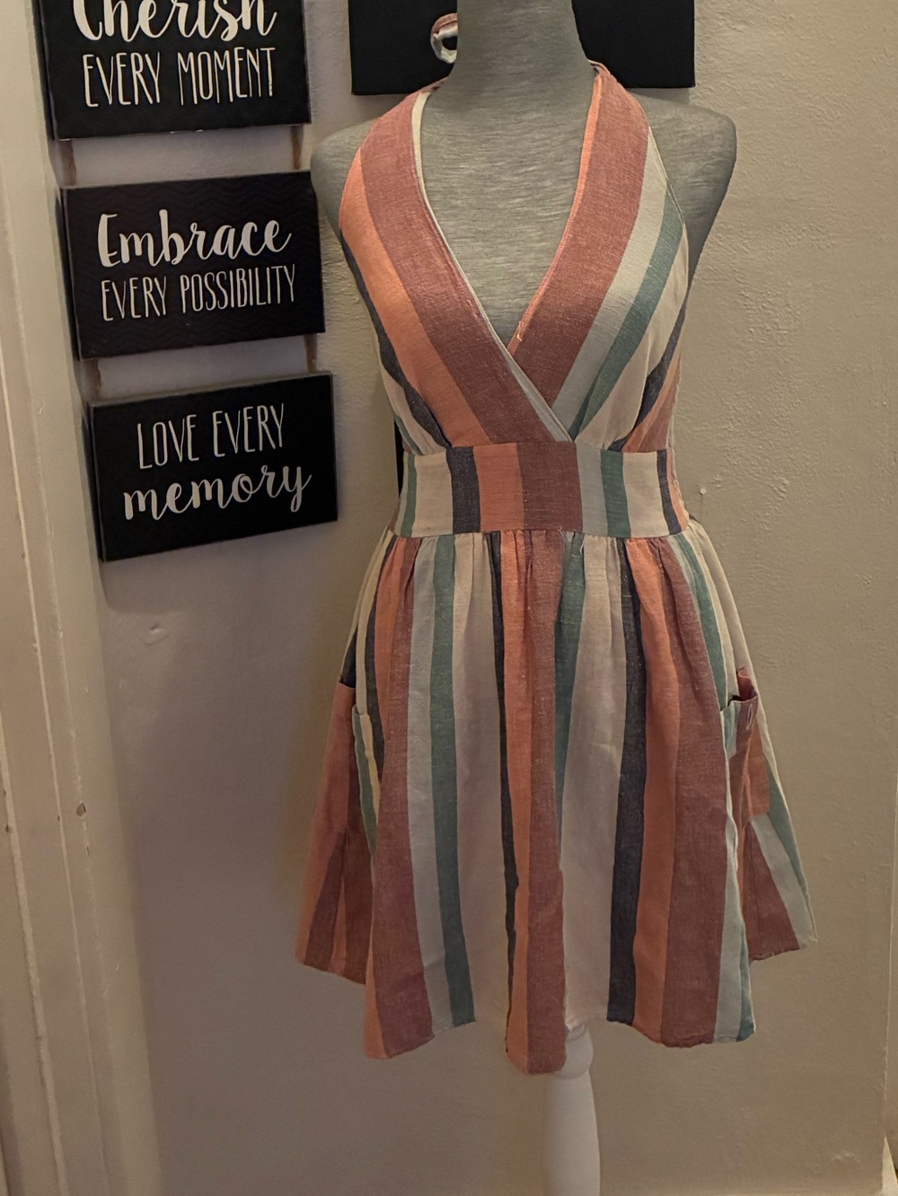AMERICAN EAGLE OUTFITTERS Striped Halter Summer Dress in Coral & Mint🌺